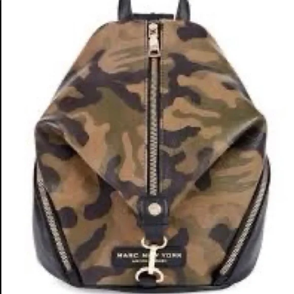 Marc New York camouflage sling backpack purse - Picture 2 of 7
